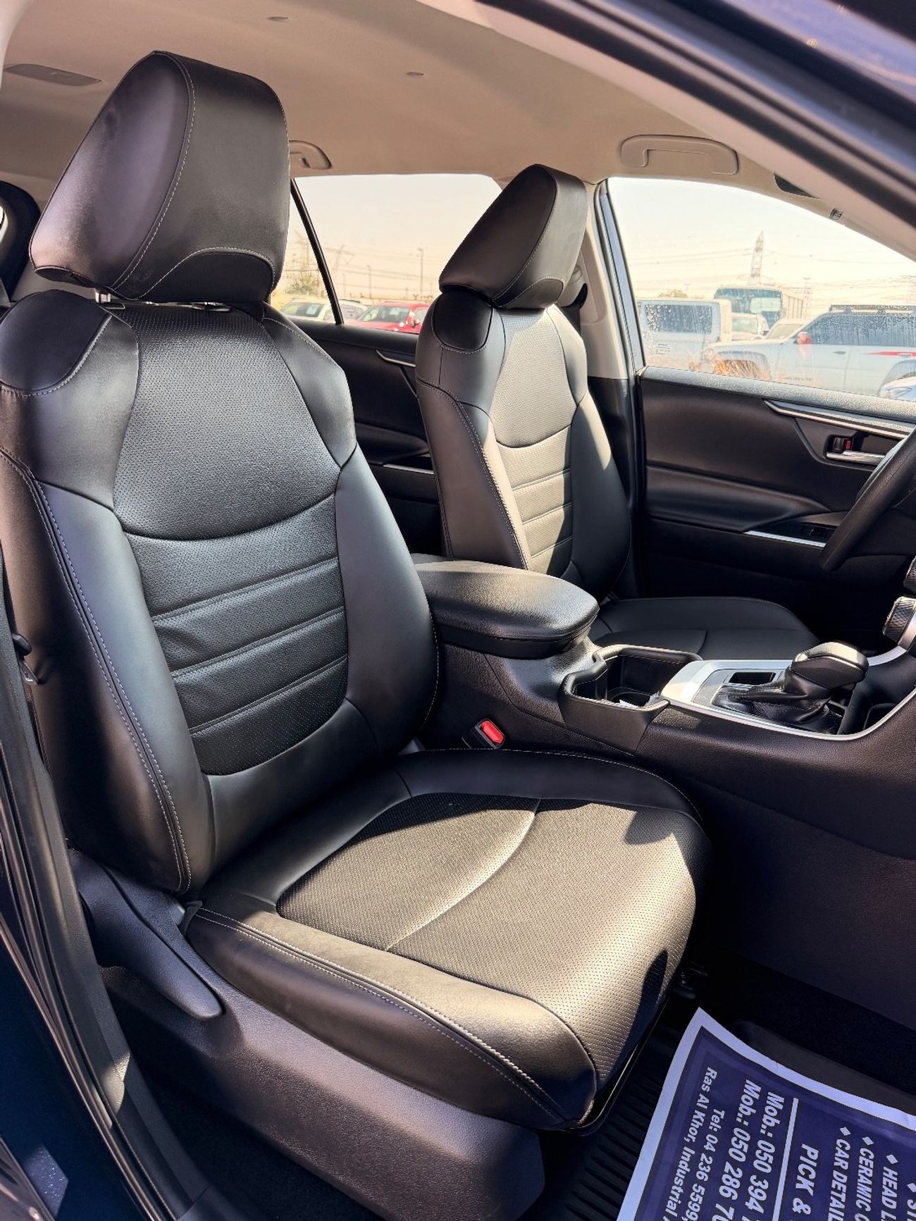 Toyota RAV4 XLE 2.5 L AWD leather seats, push start 2024