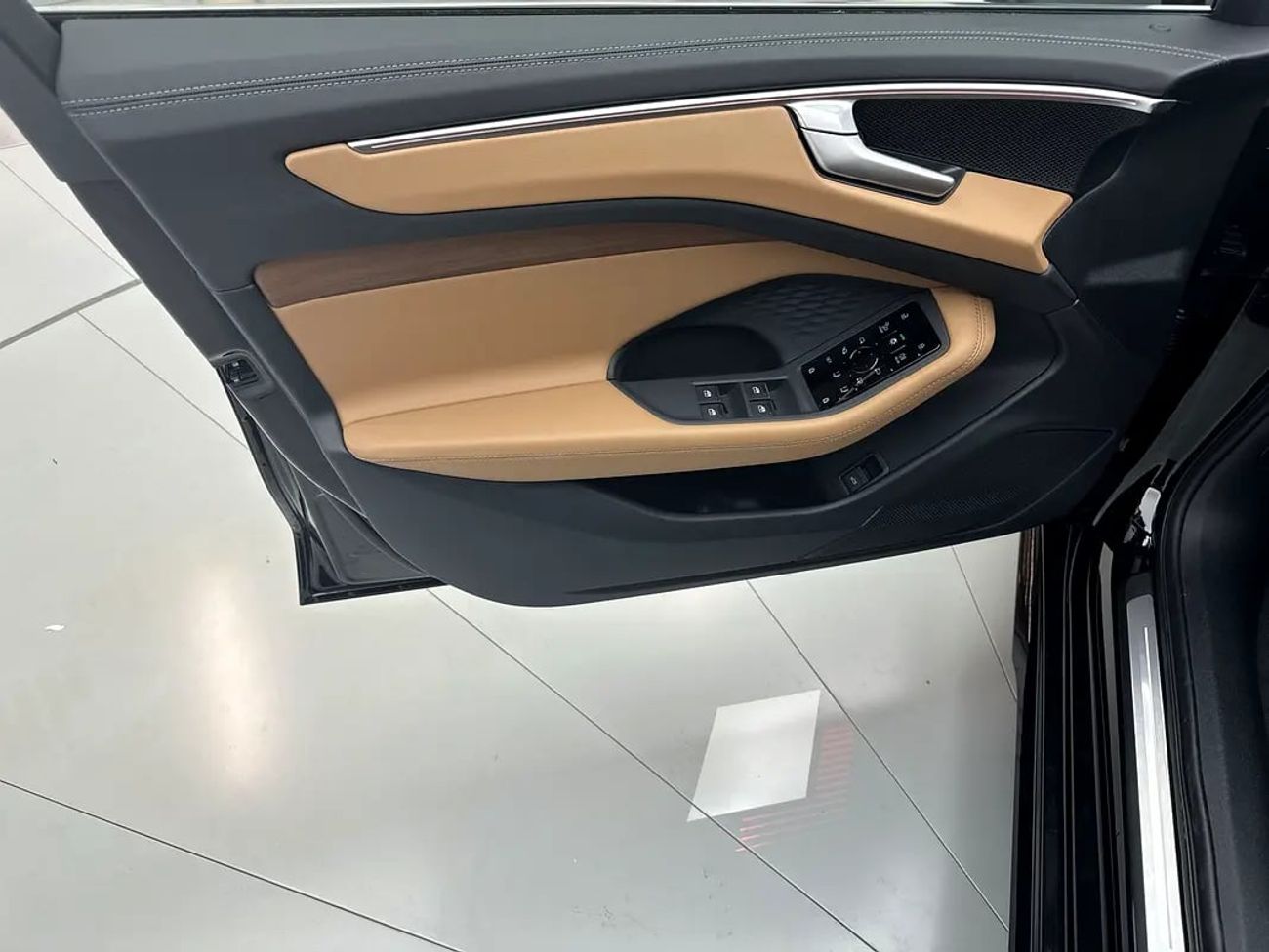 أودي A6 Sedan TFSI 204hp (Ref# 14752)