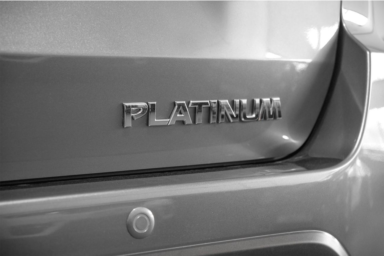 Nissan XTerra Platinum 2.5L 4WD