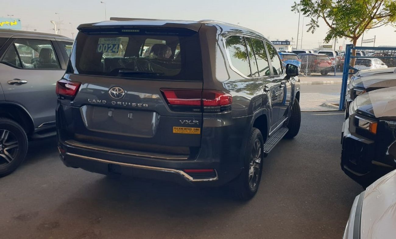 Toyota Land Cruiser LC300 4.0L VXR