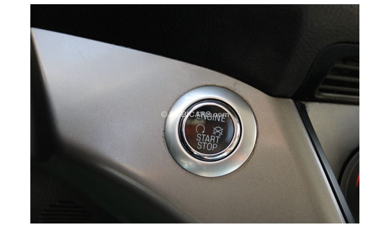 Ford Escape Titanium ACCIDENTS FREE - GCC - PERFECT CONDITION INSIDE OUT - FULL OPTION