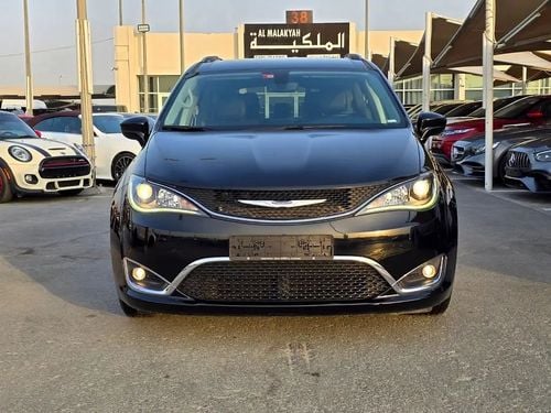 كرايسلر باسيفيكا Van