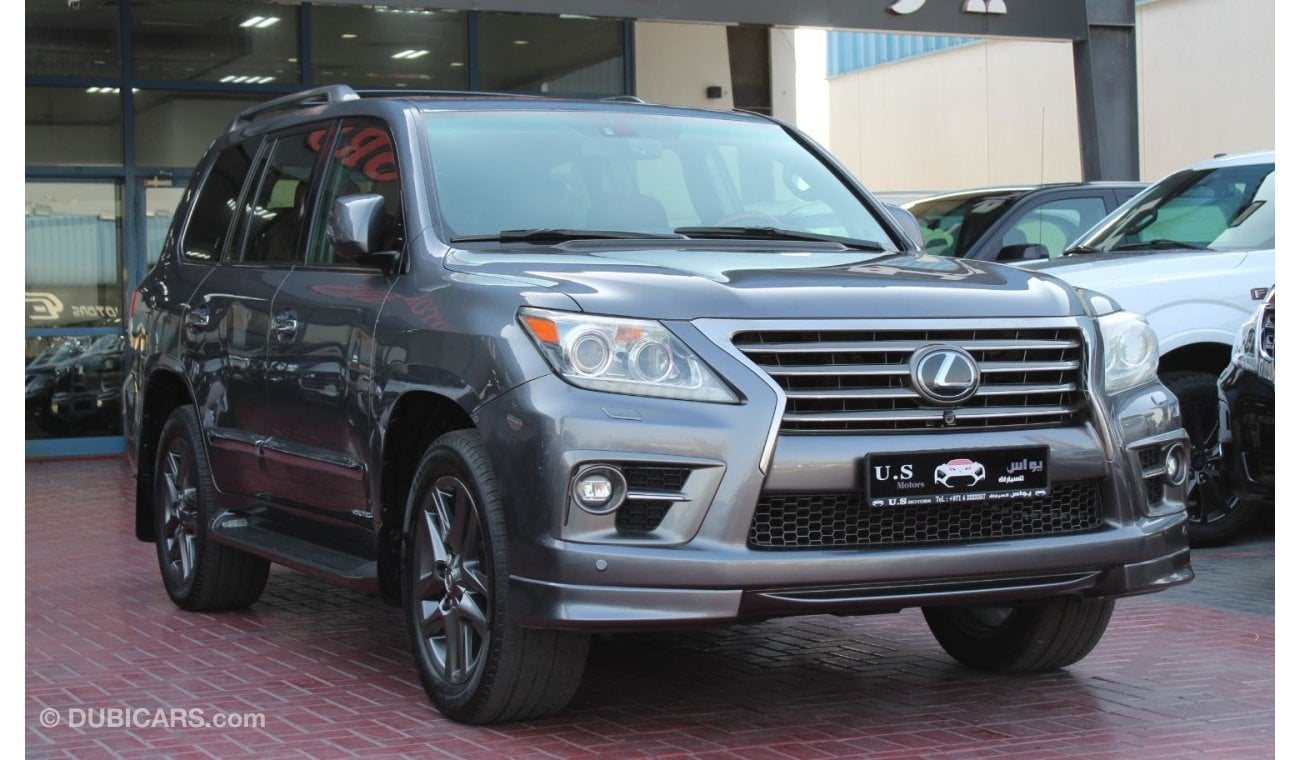 Lexus LX570 SPORTPLUS 2015 GCC SPECS FSH MINT IN CONDITION