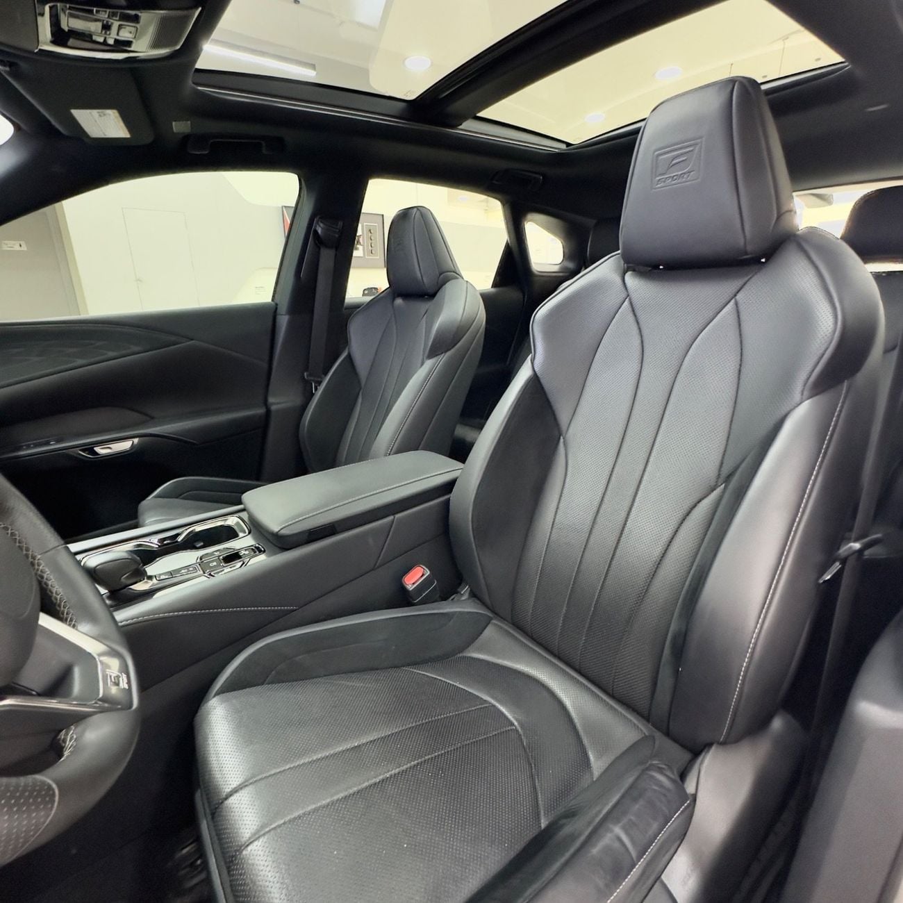 لكزس RX 500h F Sport Performance 2.4L