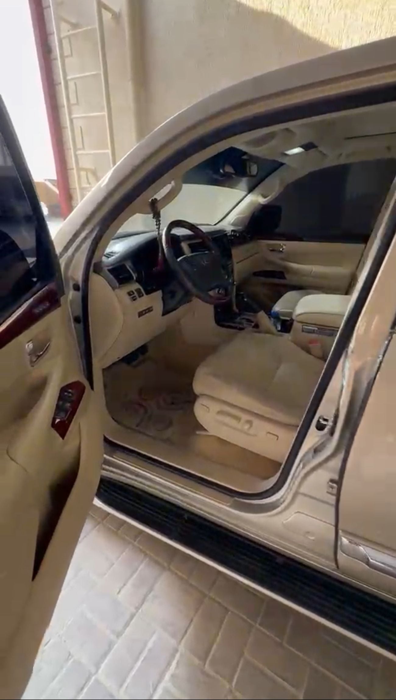 Lexus LX570