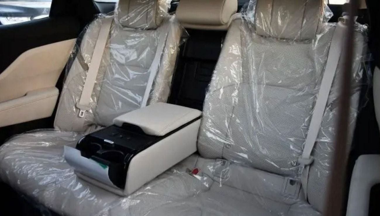 Toyota Crown TOYOTA CROWN 2.5L HYBRID FULL OPTION 2026 GCC FULL OPTION GCC SPECS