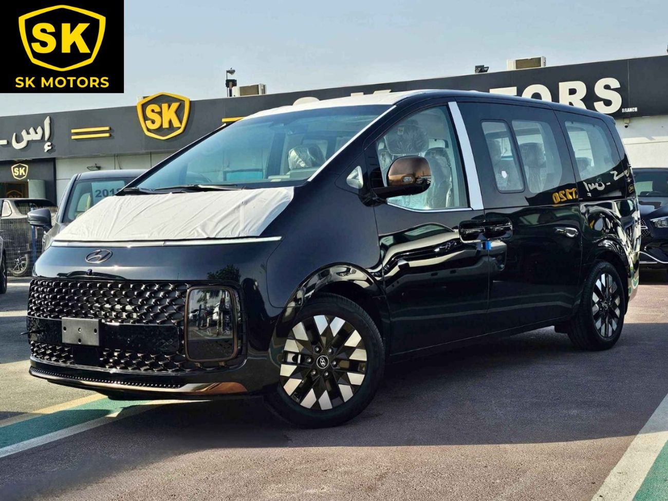 Hyundai Staria LEXURY, 3.5L V6, A/T, POWER SEAT WITH 360* CAMERA / SUNROOF / 9 SEATER / (CODE # 67983)