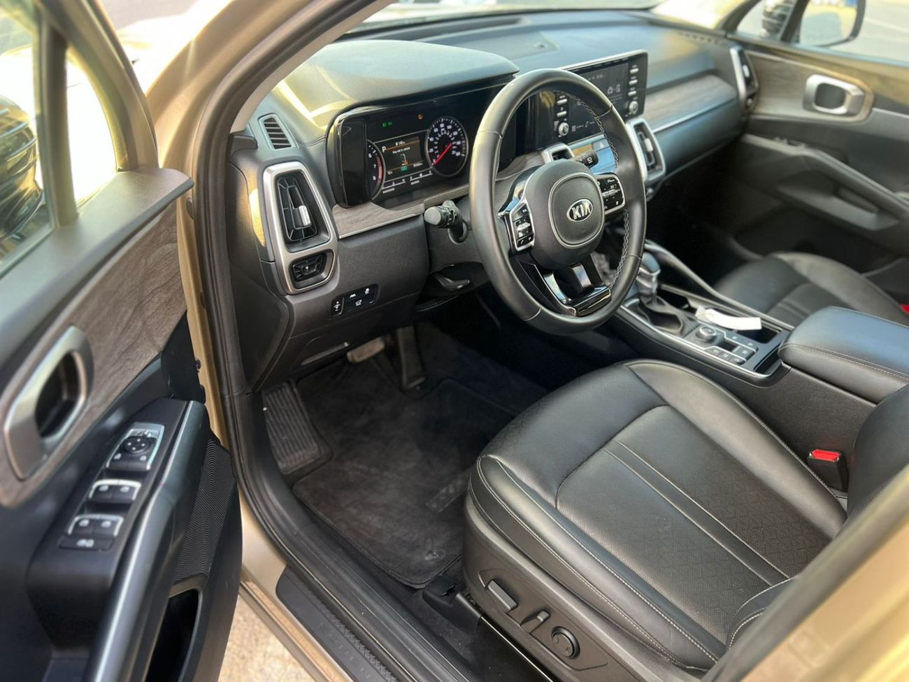 Kia Sorento 2021 KIA SORENTO EX - 2.5L V4 - Rear Camera & Sensor 4x4 - Leather Seats With Electric - Auto Trunk