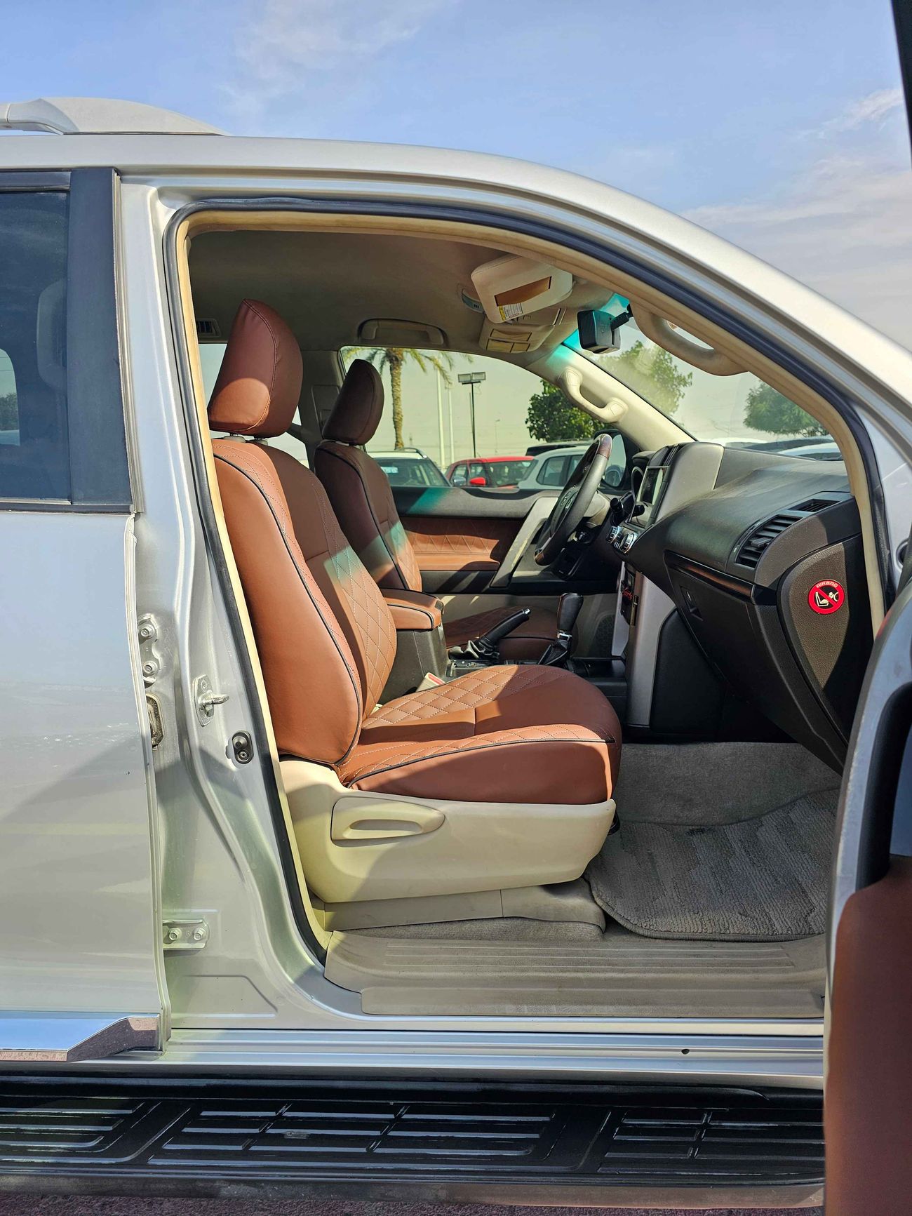 تويوتا برادو // TXL // V6 // 4.0L // MID OPTION // LEATHER (LOT # 49465)