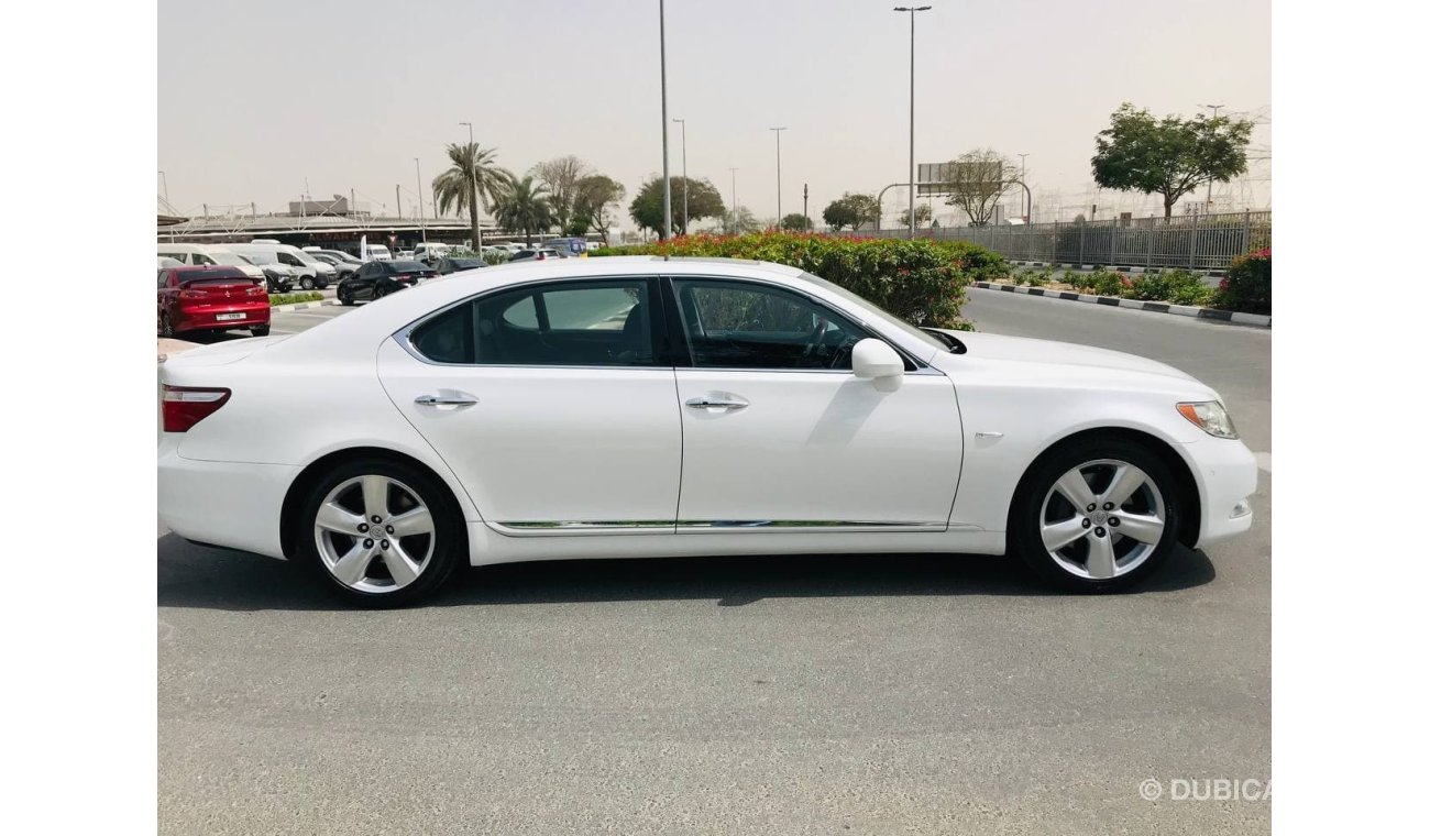 Lexus LS460 LEXUS LS 460L 2007 MODEL GCC CAR IN PERFECT CONDITION FOR 33500 AED WITH INSURANCE REGISTRATION