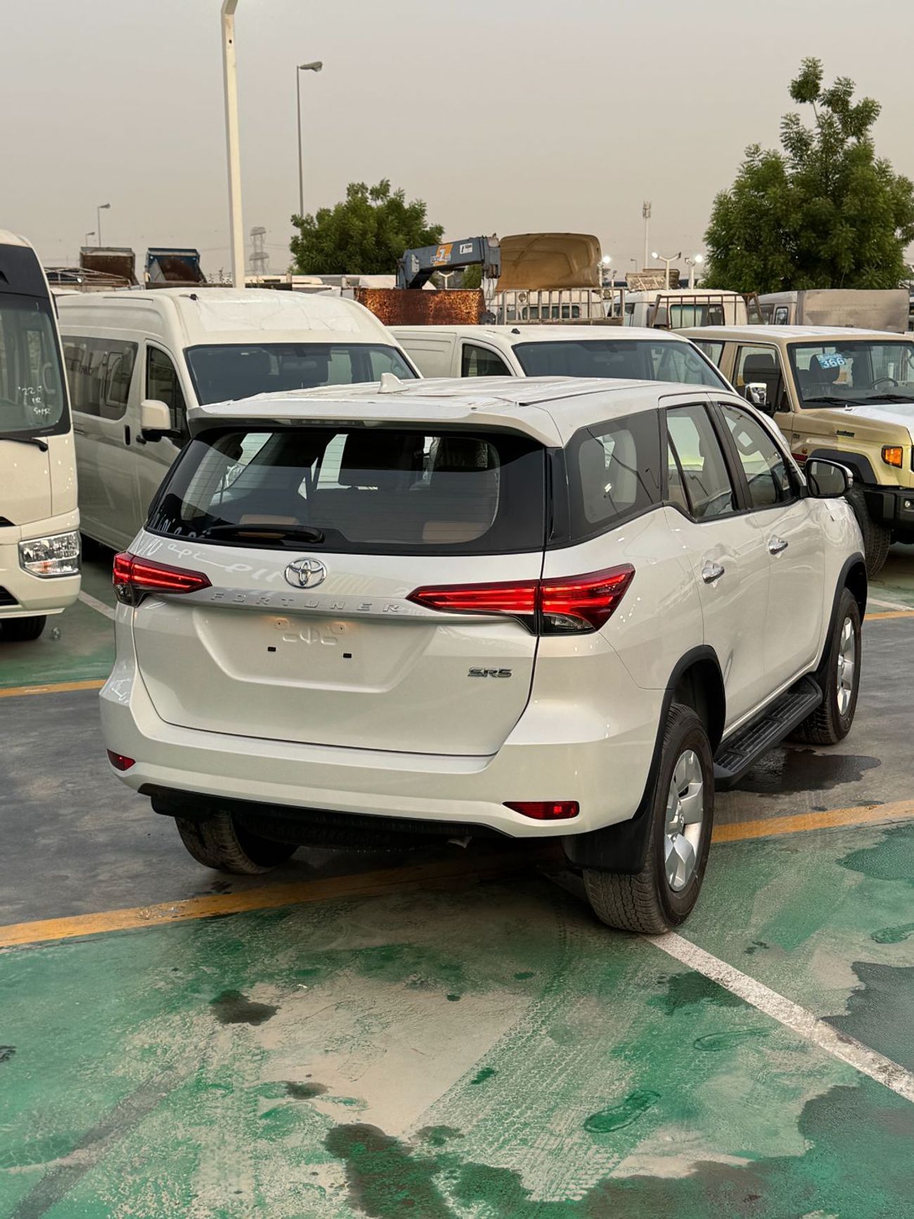 تويوتا فورتونر EXR Toyota Fortuner - SR5 Plus 2.7 L - GCC - 2025