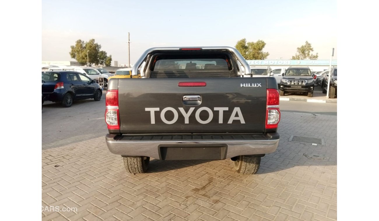 تويوتا هيلوكس TOYOTA HILUX PICK UP RIGHT HAND DRIVE (PM981)