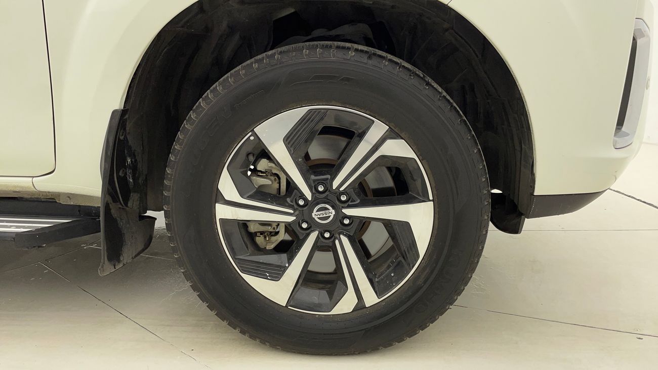 نيسان إكستيرا PLATINUM 2.5 | بدون دفعة مقدمة | اختبار القيادة في المنزل