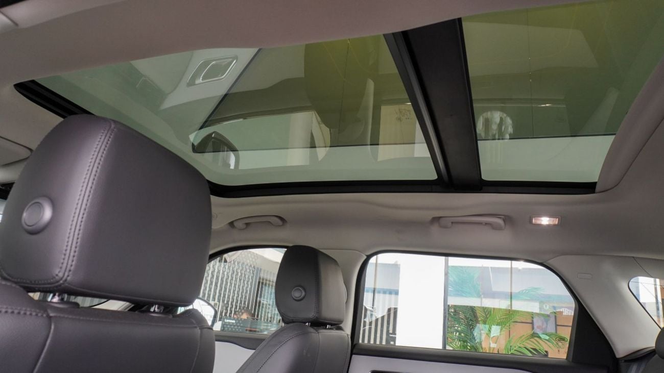 لاند روفر رينج روفر فيلار Range Rover Velar P250 SE - R Dynamic | HUD | Hydraulic | 22 Alloy Wheels | 360 Cameras | 2025