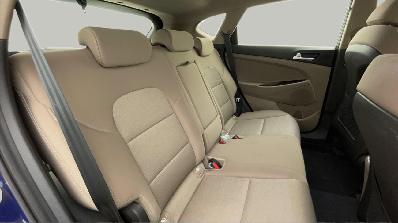 هيونداي توسون COMFORT كارس24 هي سوق ضخم للسيارات المستعملة موثوق ومضمون ٪كارس24 هي سوق ضخم للسيارات المستعملة موثوق ومضمون