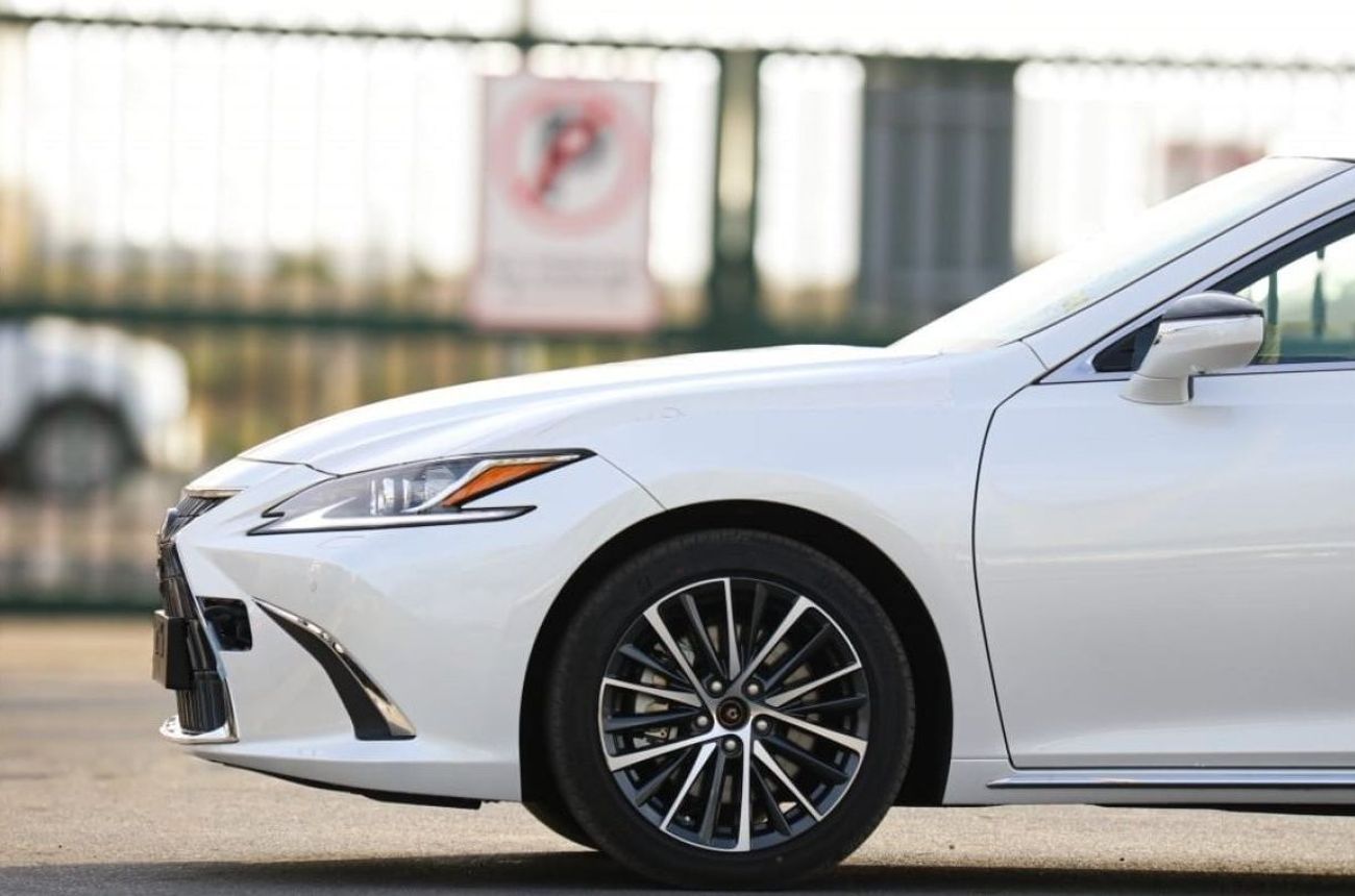 لكزس ES 350 3.5L PETROL FULL OPTION 2025 GCC