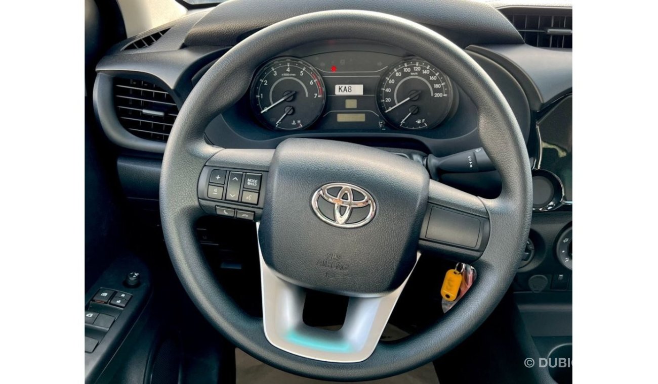 Toyota Hilux 2.7L Basic A/T 2022 Petrol