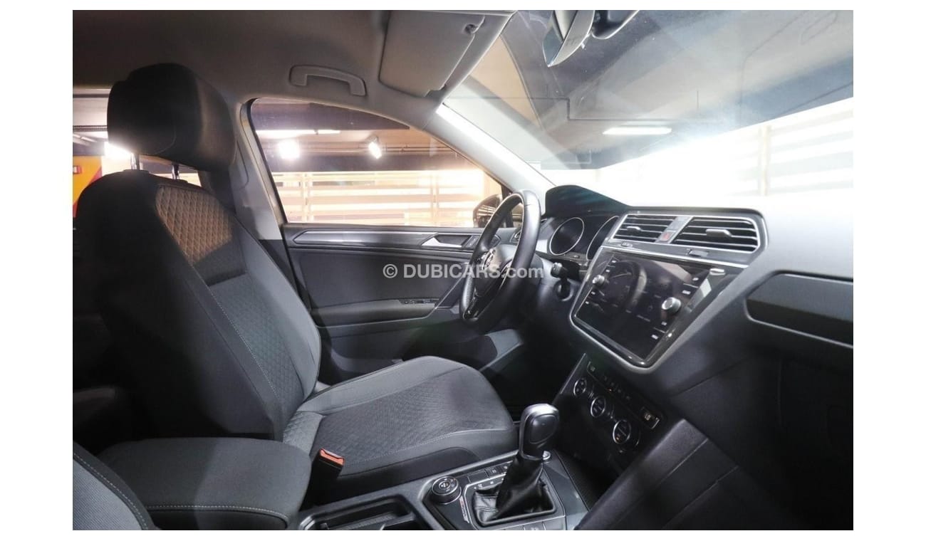 Volkswagen Tiguan SE 5N