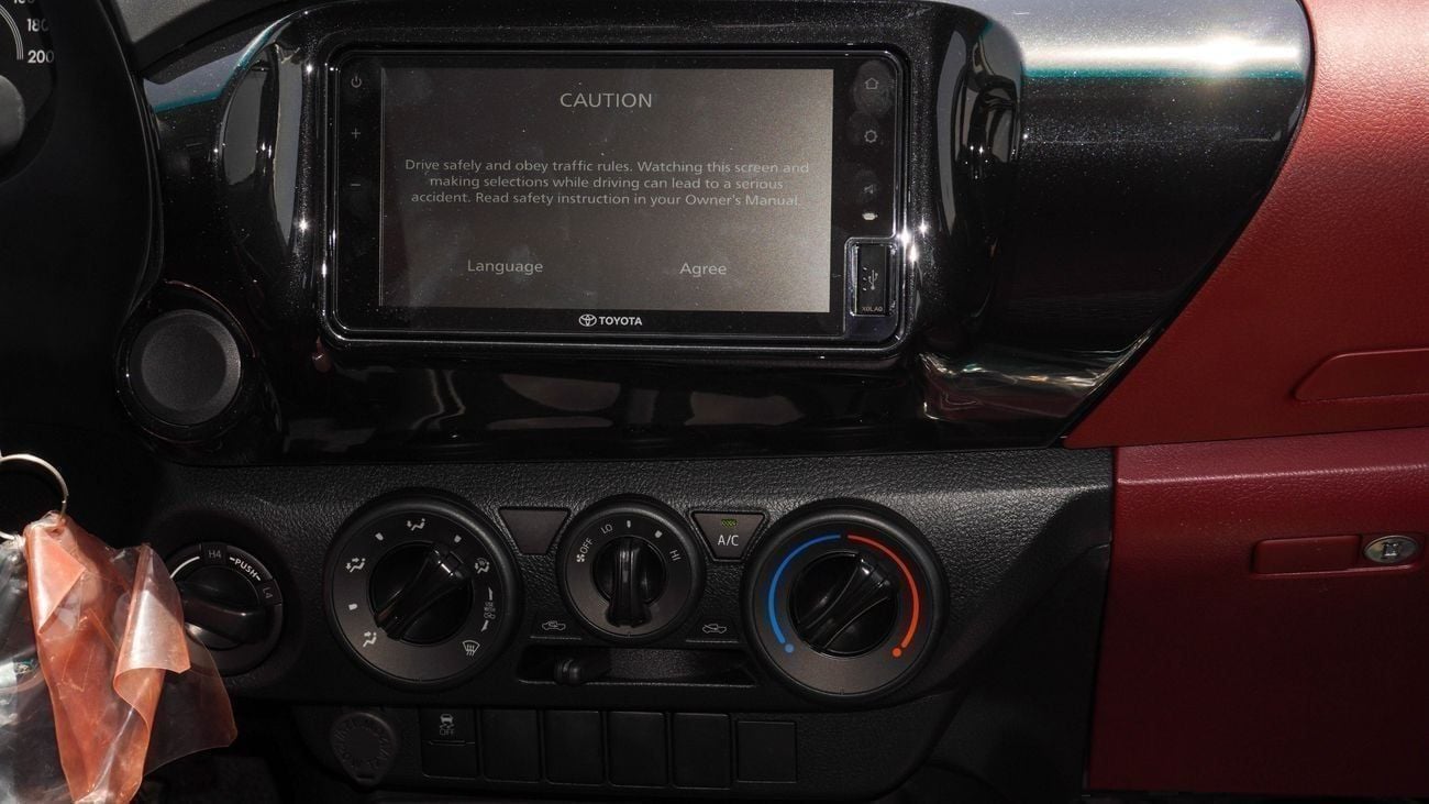 Toyota Hilux GL 2.4L Double Cab Utility
