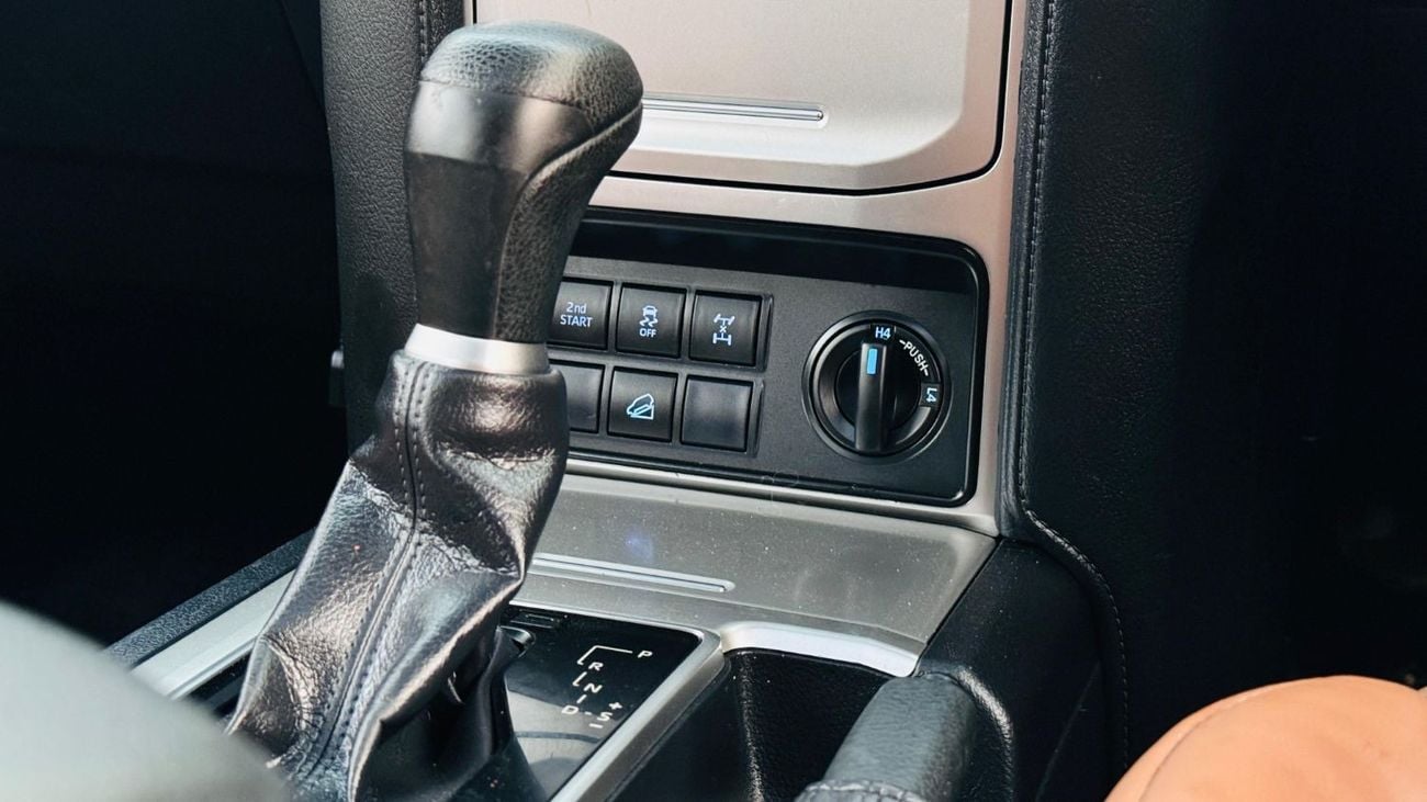 Toyota Prado LIMGENE BODY KIT INSTALLED | 2019 | RHD | 2.8L DIESEL | REAR VIEW CAMERA | BACK TIRE | SUNROOF