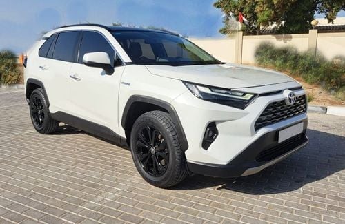 Toyota RAV4 XLE 2.5L Hybrid  - Al Futtaim