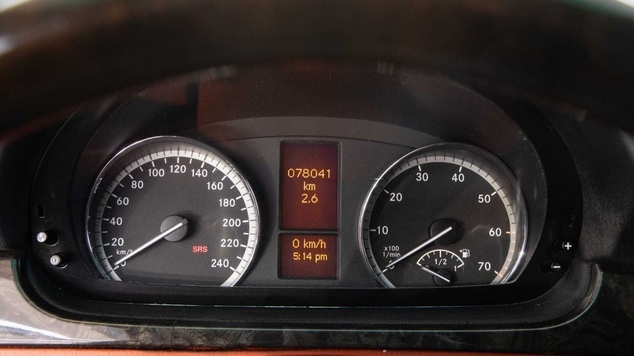 Mercedes Benz Viano AMBIENTE 3.5 GCC/7seaters/2013