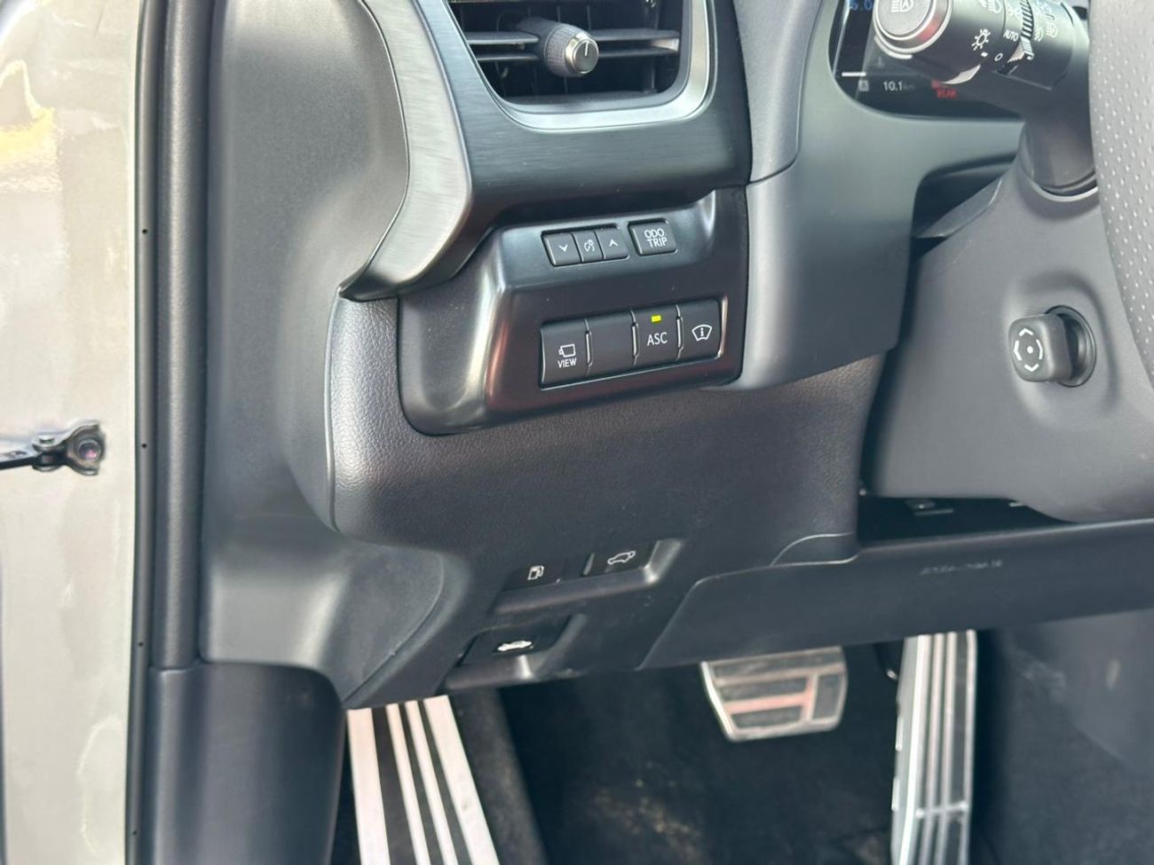 لكزس UX300h F Sport Prestige 2.0L