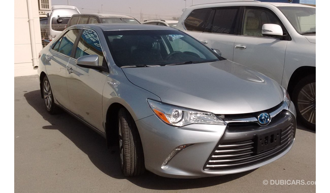 Toyota Camry XLE HYBRID