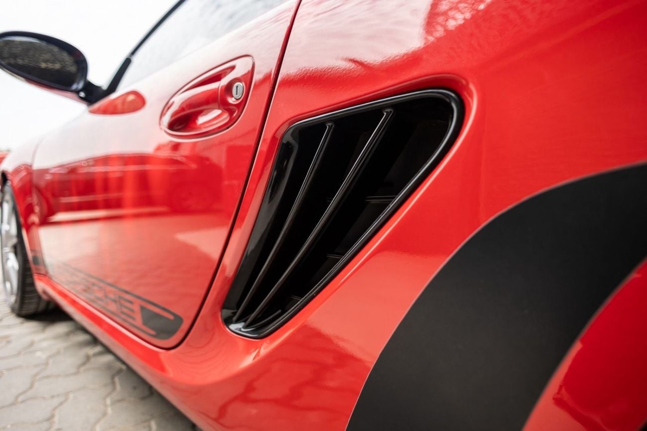 Porsche Cayman R 3.4L 2012 Porsche Cayman R GCC
