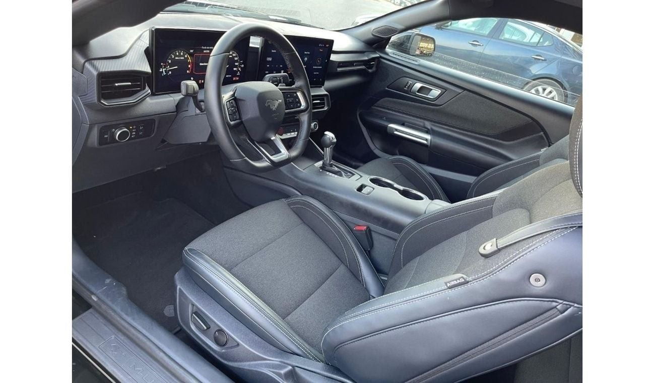 Ford Mustang GT 5.0 / PREMIUM /ELECTRONIC EXHAUST/ 4000 MILES ONLY / FULL OPTIONS