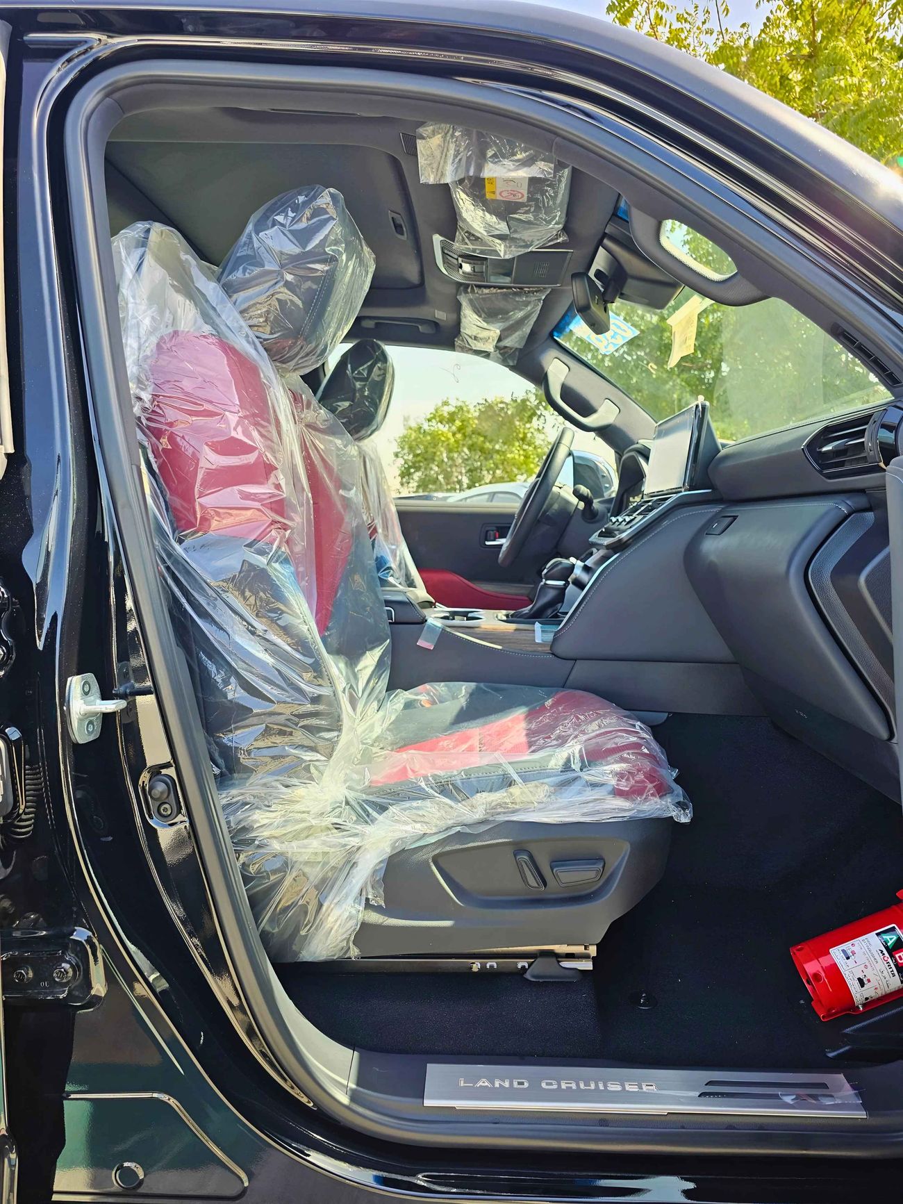 Toyota Land Cruiser LC300 / VXR / 3.5L / 12.3" DVD + 360 CAMERA / RADAR/ SUNROOF/ SPECIAL PROMOION / CODE#LC35VXRB