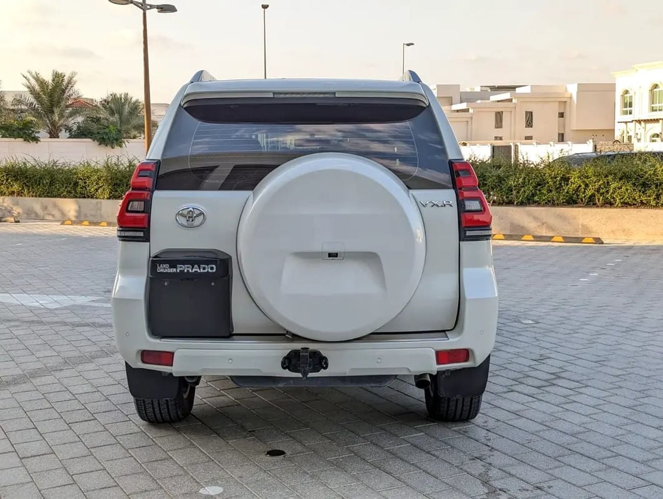 تويوتا برادو VXR TOP FULL OPTION GCC V6 4.0L IN EXCELLENT CONDITION