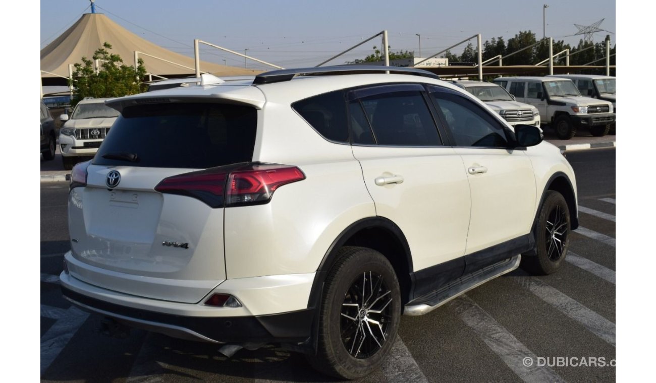 Toyota RAV4 Petrol 2500 CC Right hand drive 2017 WHITE AUTOMATIC