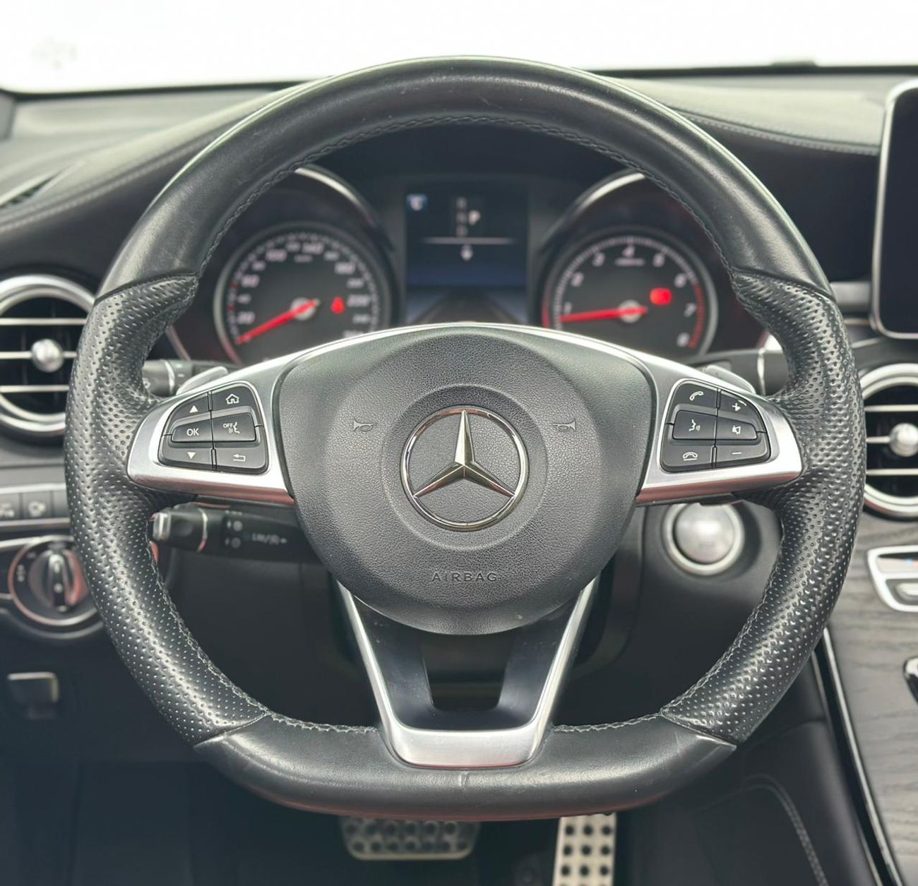 مرسيدس بنز GLC 250 2018 Mercedes-Benz GLC 250 4MATIC Coupe, Full Service History, GCC