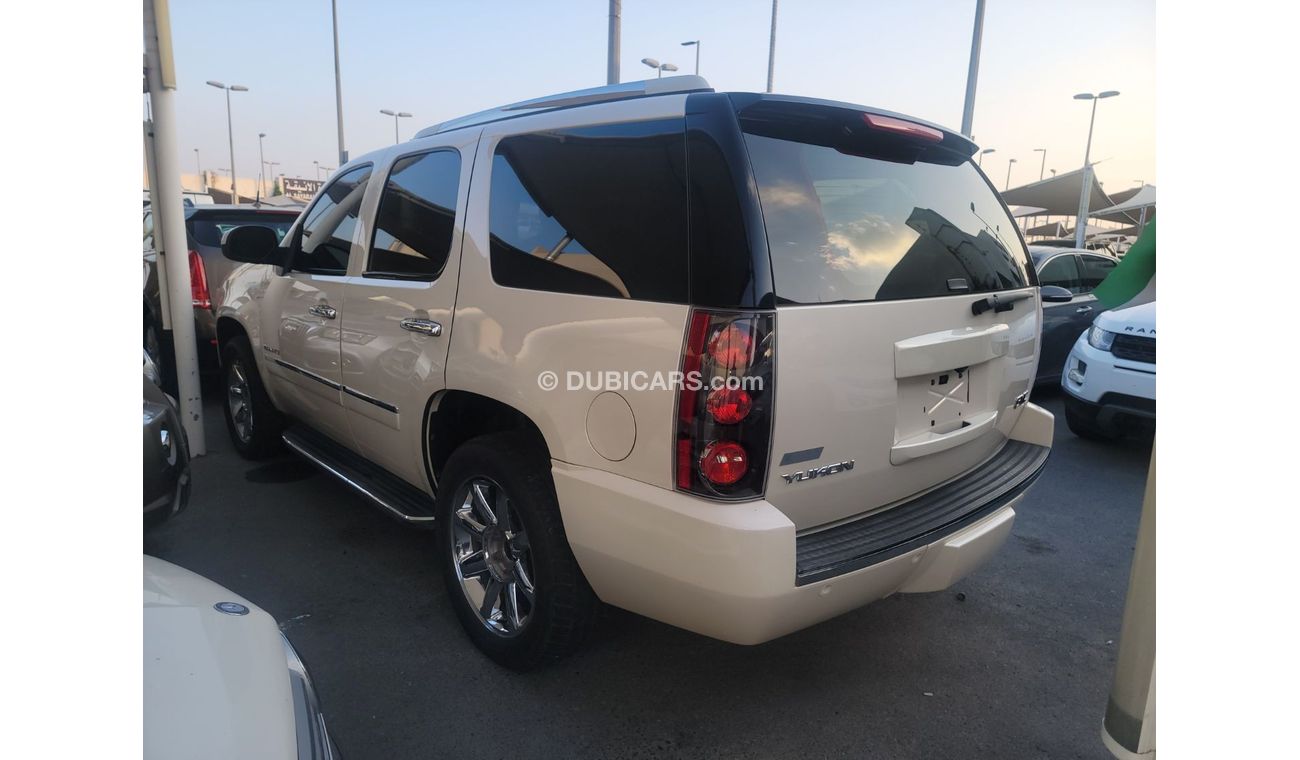 GMC Yukon Denali