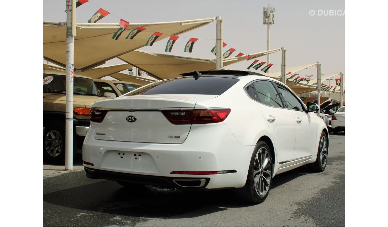 Kia Cadenza LX ACCIDENTS FREE - FULL OPTION - GCC - CASR IS IN PERFECT CONDITION INSIDE OUT