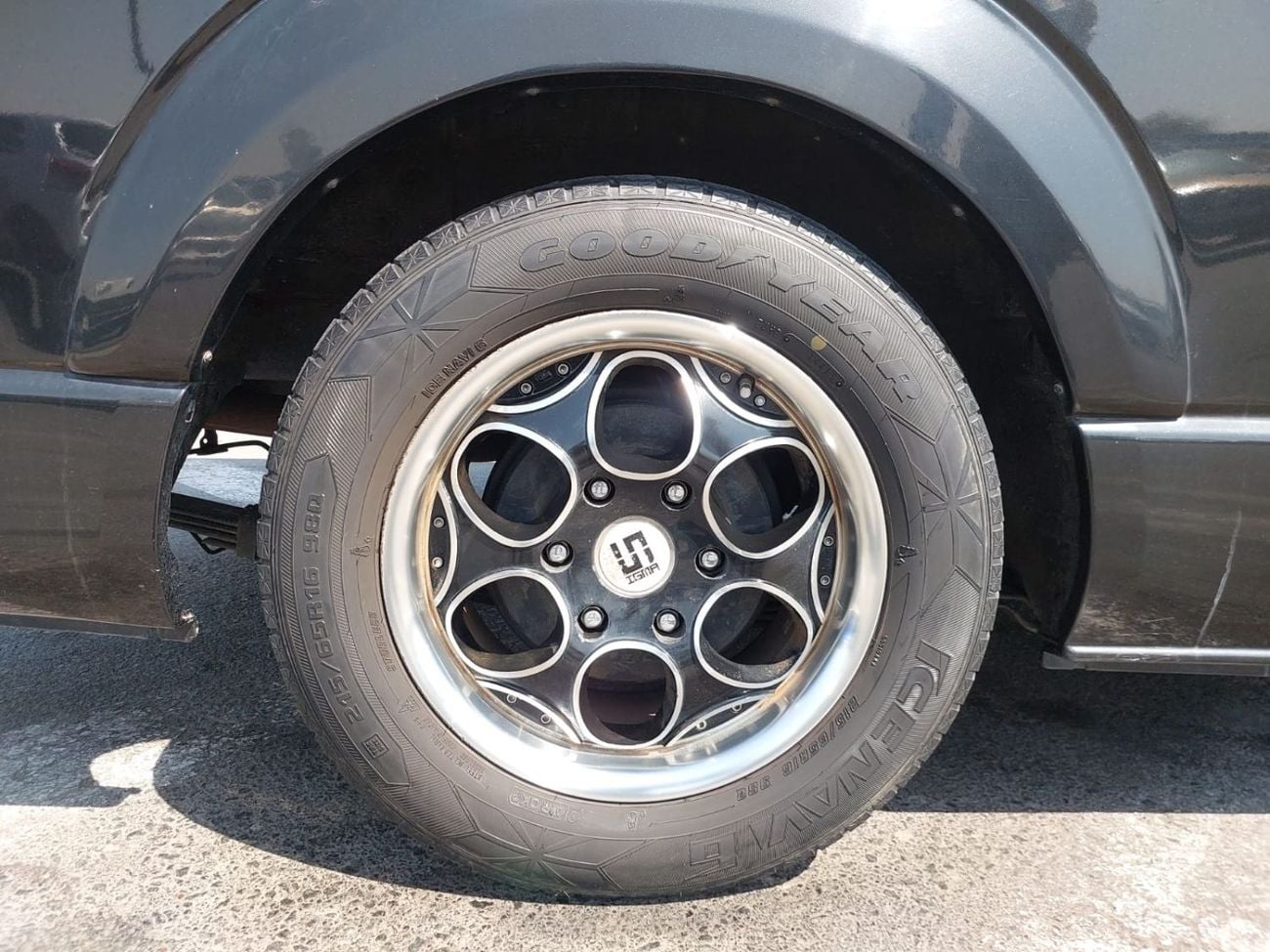 Toyota Hiace (RAMADAN OFFER) TOYOTA HIACE VAN RHD 2010 MODEL 2.7 L PETROL AUTOMATIC(PM20787)