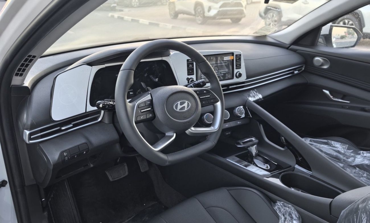 هيونداي إلانترا Comfort 1.6L