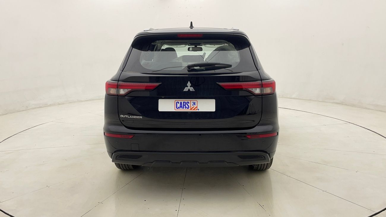 ميتسوبيشي آوتلاندر MIDLINE PLUS 2.5 | بدون دفعة مقدمة | اختبار القيادة في المنزل