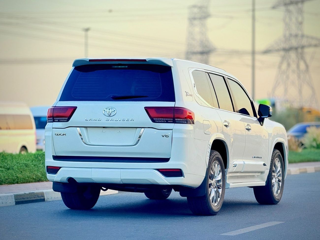 Toyota Land Cruiser 2016 FACELIFTED 2025 WITH INTERIOR AND EXTERIOR FULL OPTION V6 GCC SPECIFICATION