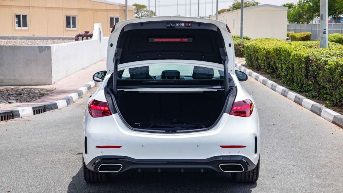 مرسيدس بنز C 200 AMG Night Package | 2026 | 5 Years Warranty | GCC Specs  For Local Registration +10%