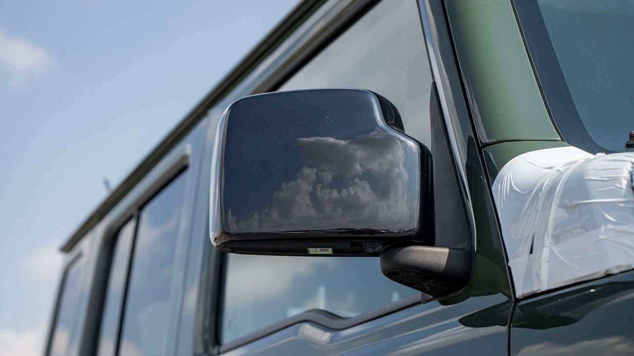 Suzuki Jimny GLX     MT 1.5