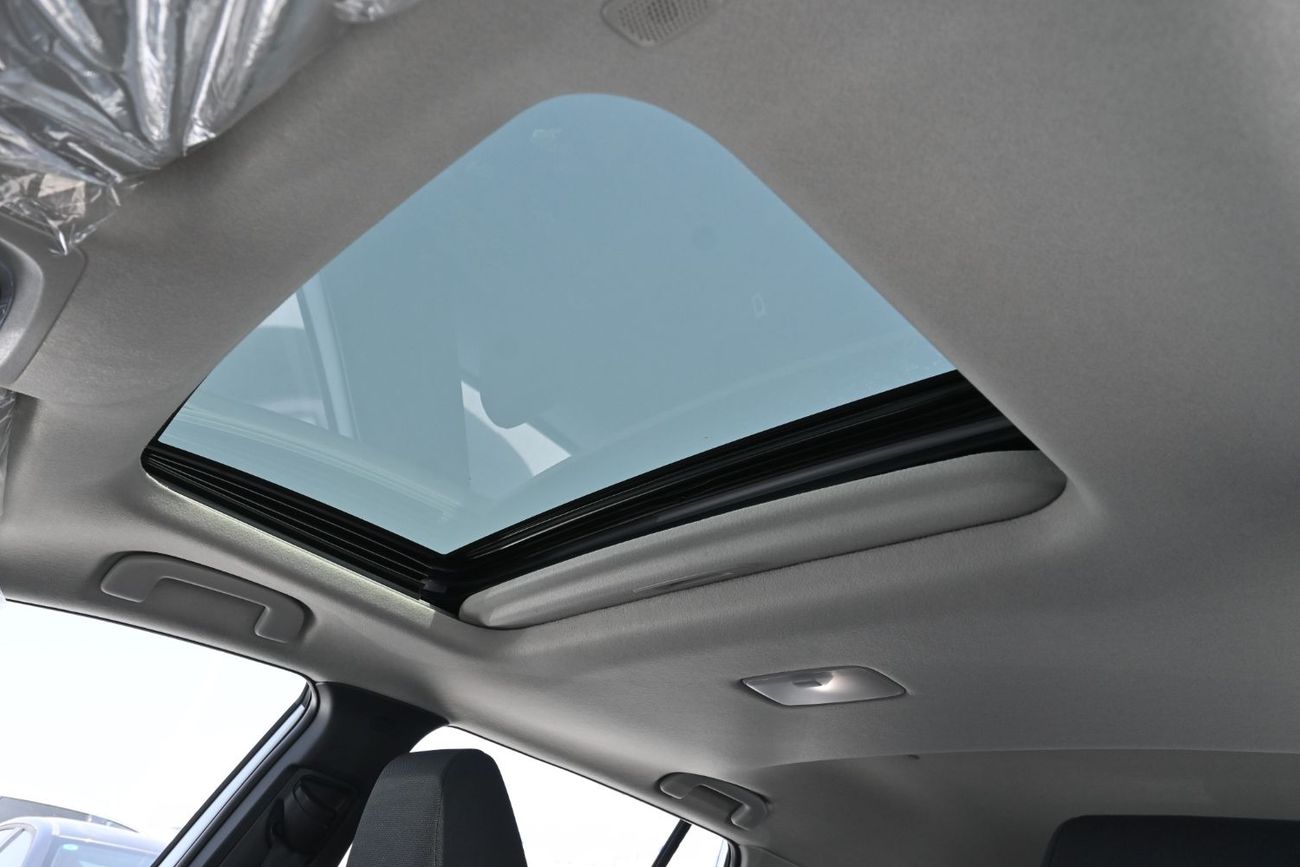 تويوتا كورولا كروس Toyota Corolla Cross 2.0L Hybrid, FWD Model 2025, Color White