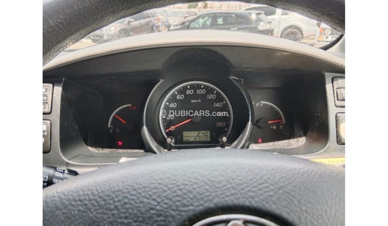 Toyota Hiace TOYOTA HIACE VAN (AMBULANCE) RIGHT HAND DRIVE(PM12092)