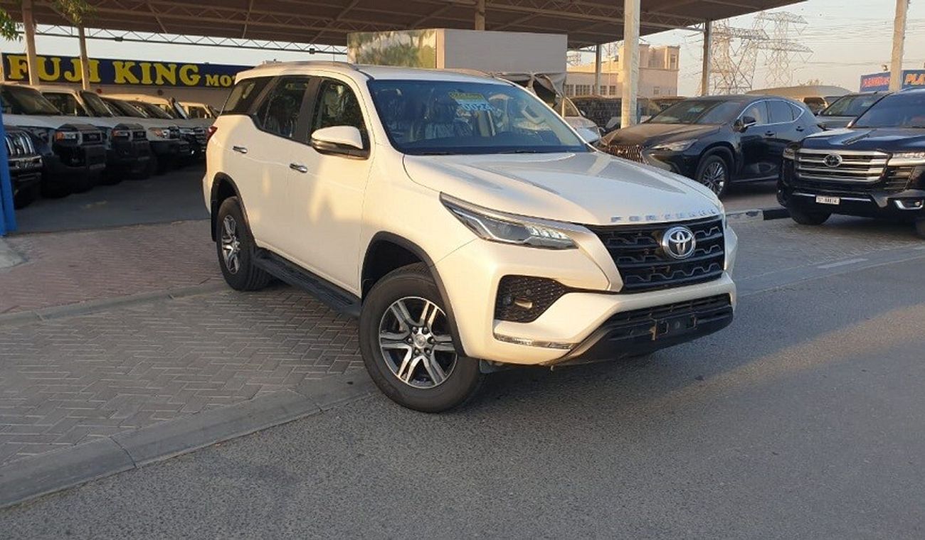 Toyota Fortuner 2.7L 4WD (PETROL)