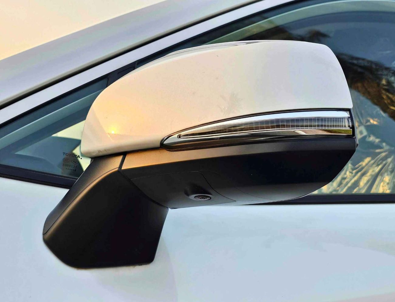 Toyota RAV4 ELITE, 2.5L Hybrid, Power Seat With 360* Cam / Sunroof (CODE #  68057)