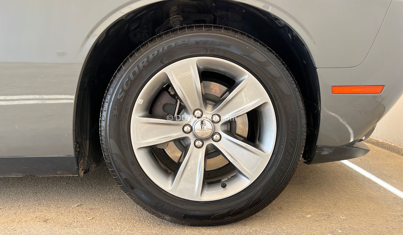 Dodge Challenger 3600