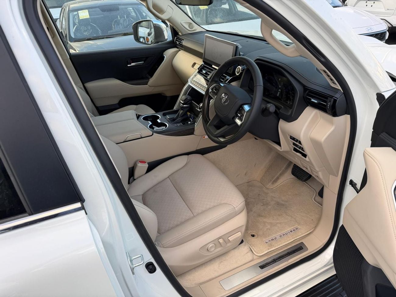 تويوتا لاند كروزر 2025 TOYOTA LAND CRUISER SAHARA 3.3L TT RHD