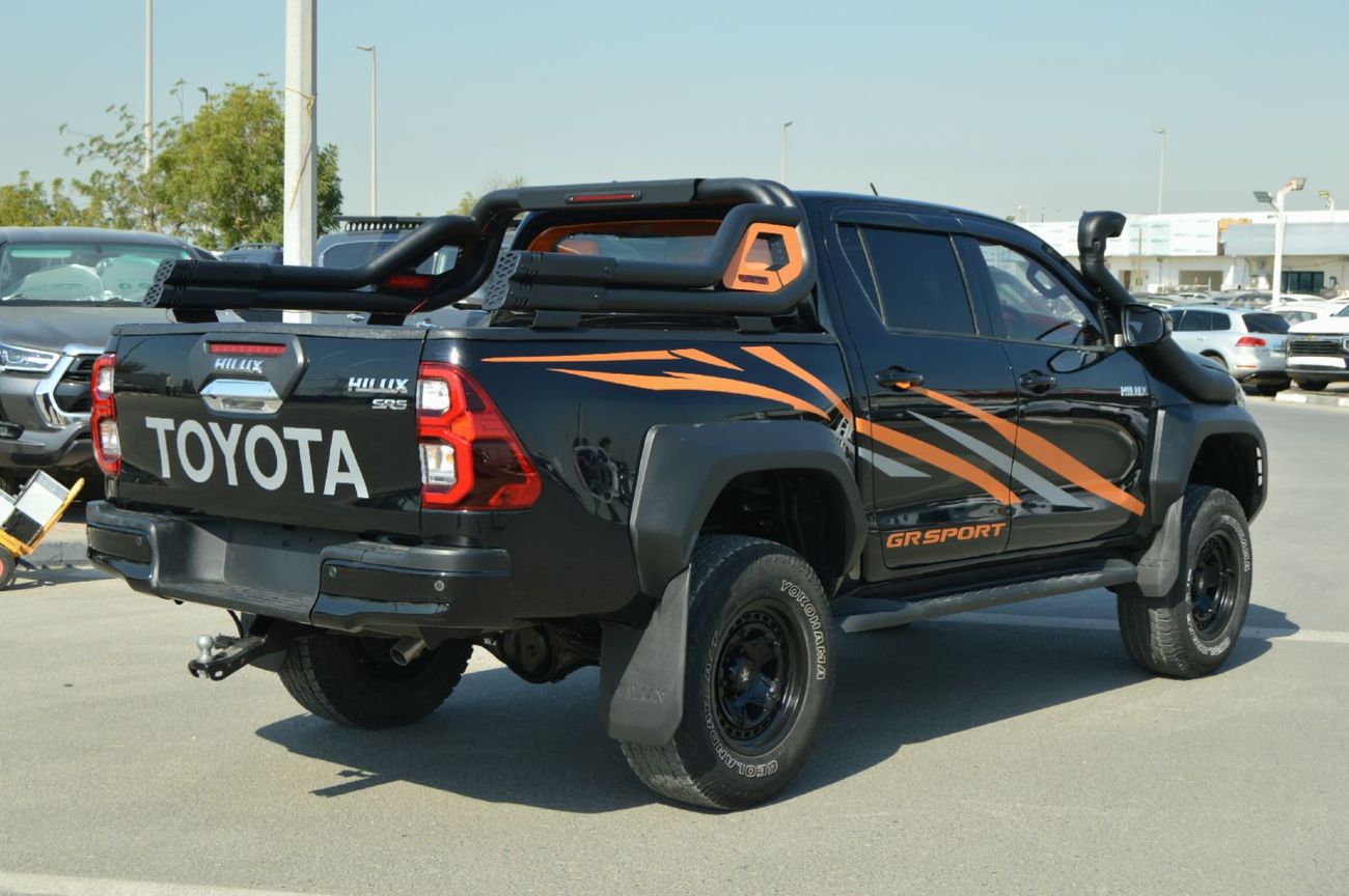 Toyota Hilux Double Cabin  Right Hand Drive  Year: *2025*  Rear view camera,  Engine: 2.8L/ V4