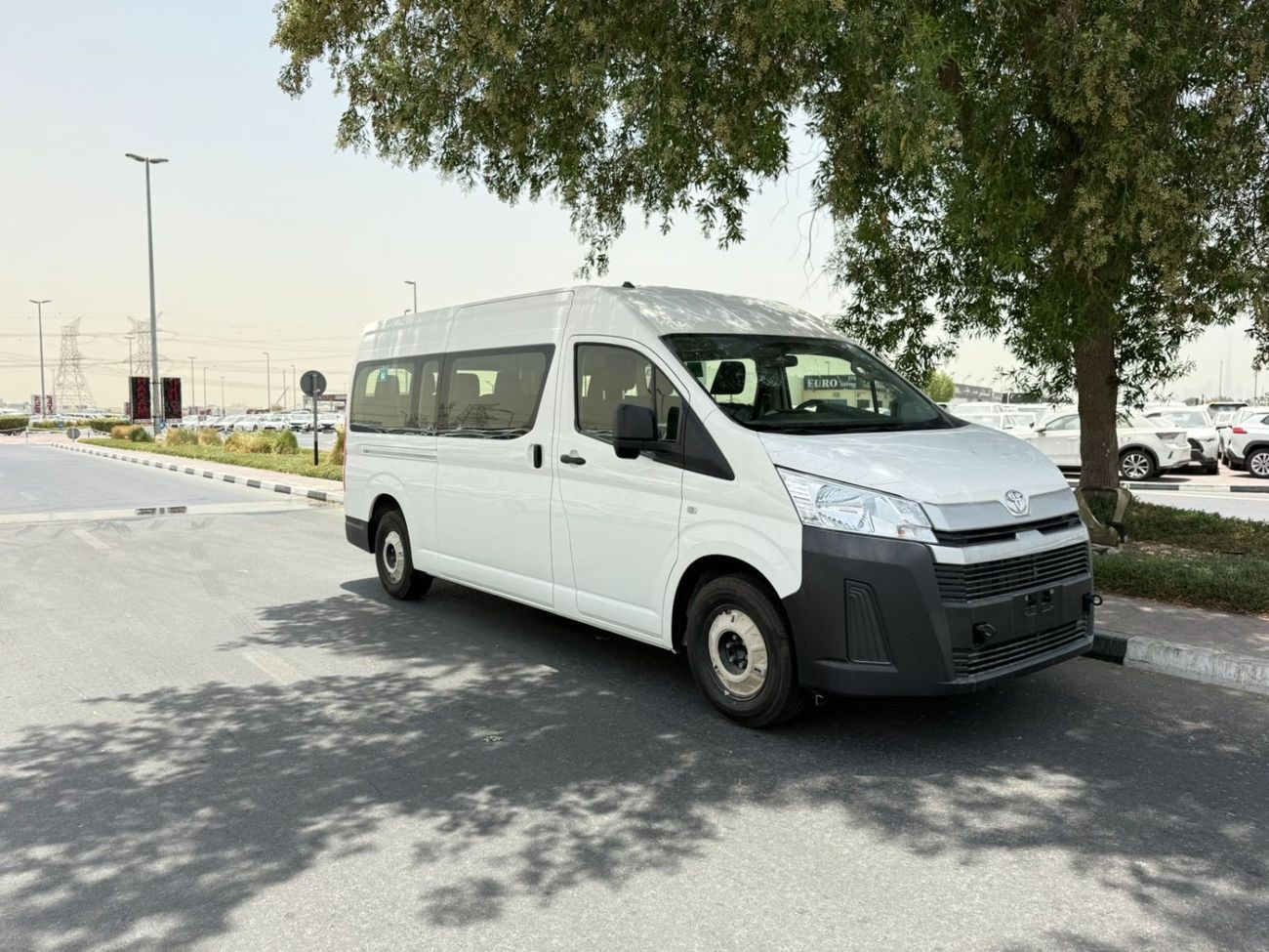 Toyota Hiace GL -High Roof Commuter 3.5L A/T